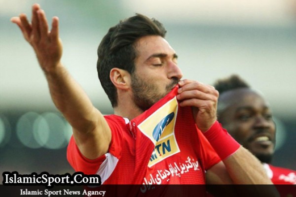 ۳ امتیاز دیگر برای پرسپولیس با سرِ شجاع