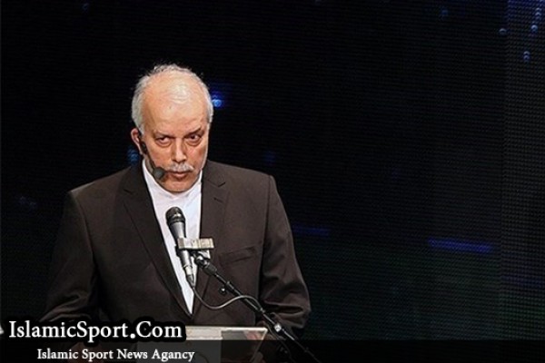 نساجی در ۹ بازی از داوری‌ها ضرر کرد/ همسایه‌ ورزشگاه قائم شهر آسیبی به فوتبال نمی‌زند!