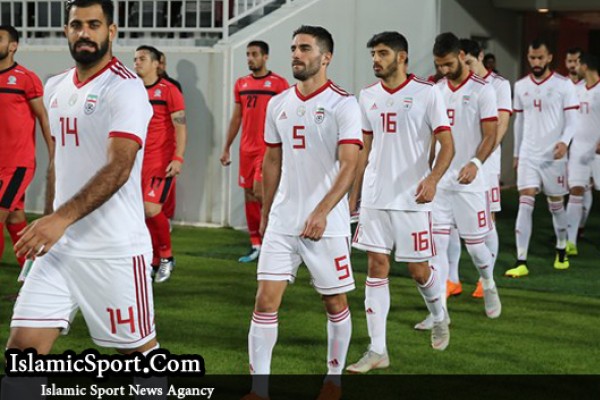 غلامپور: ملی‌پوشان از حاشیه‌ها پرهیز کنند/ داور در جام ملت‌ها تیم ایران را دار زد!