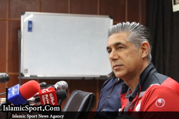 افشین قطبی: پرسپولیس فرزند اول و فولاد فرزند دوم من است/متعجبم چرا نمی توانیم به دلیل قوانین لیگ ایران از ژاپن بازیکن بگیریم