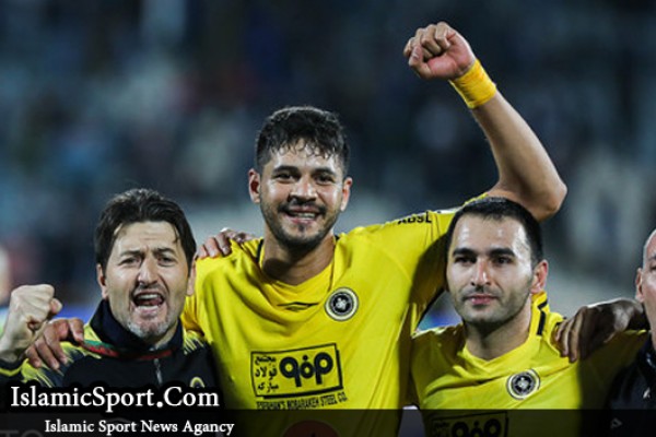  قلعه‌نویی و سپاهان رکورد ۱۱ ساله پرسپولیس و قطبی را شکستند