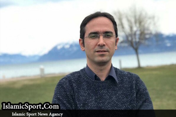 خطیر: آقای نصیرزاده، برای خوش‌خدمتی راه‌های بهتری هست/ شما ساده‌ترین قوانین فیفا را نمی‌دانید!