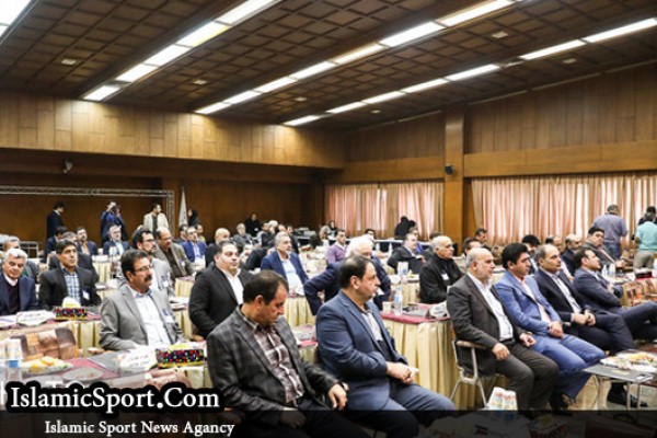 سکوت نهادهای نظارتی در برابر بازنشسته‌های فوتبال/ مصلحت یا غفلت؟