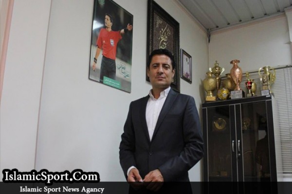 علیرضا فغانی: خانوادگی از فوتبال متنفر هستیم/ VAR در دربی ۸۹؟ نظری ندارم