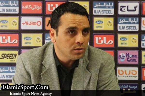 تهدید به انتقال بازی‌های استقلال و پرسپولیس از آزادی به تختی