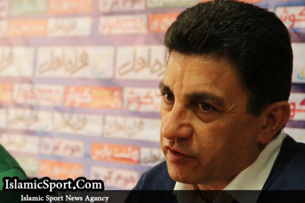  قلعه نویی: بیانیه دادن باشگاه ذوب‌آهن برایم قابل هضم نیست