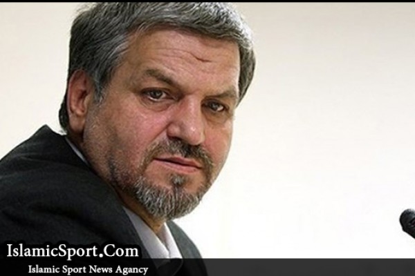 کواکبیان: پرسپولیس و استقلال ظرف 6 ماه باید خصوصی‌سازی شوند