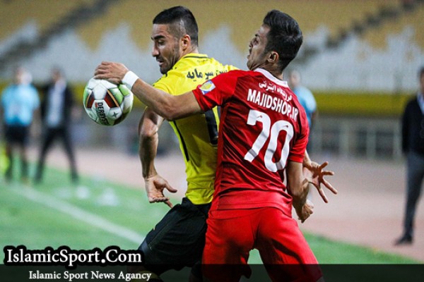 نساجی 0-0 سپاهان/ کَشتی ژنرال در مازندران به گِل نشست
