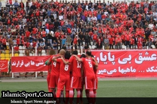 سپیدرود ۳ - تراکتورسازی یک/ لیکنز با اشتباهات فروزان سه امتیاز از دست داد 