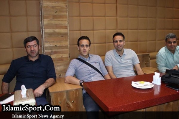  علی کریمی: بازی دست پرسپولیس بود و الاهلی روی ضدحملات برنامه داشت/ مشکلات مالی همیشه بوده است 