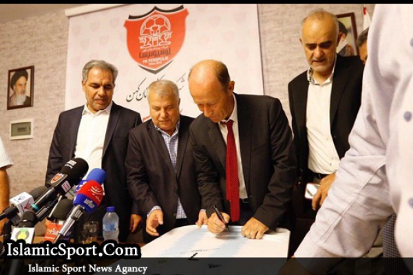  پیوس: مدیران پرسپولیس نمی‌دانند چطور حواشی را کم کنند/ تیم کالدرون با حمایت می‌تواند قهرمان شود 