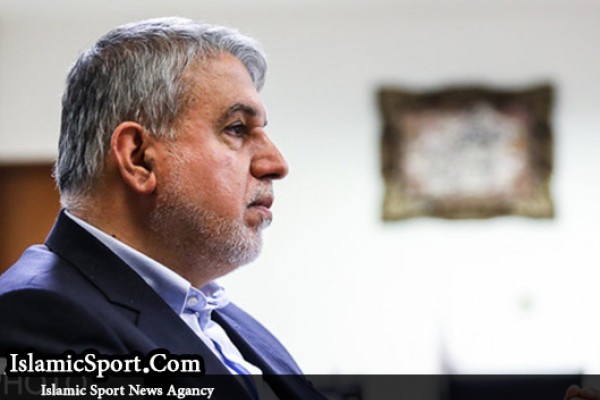 اعتراض شدیداللحن صالحی‌امیری به توماس باخ 