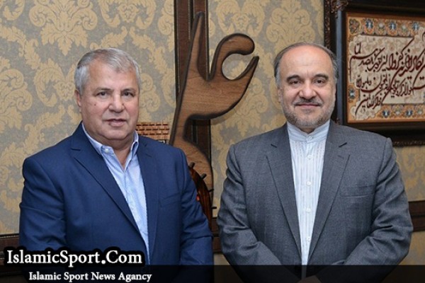 دوباره تغییر موضع؛ همان پروین همیشگی!