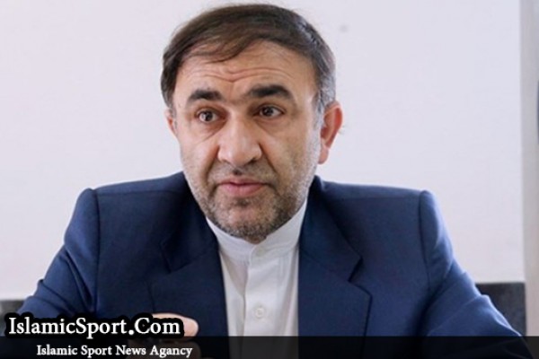  حسن زاده: هیچ عضوی از خانواده فوتبال حق ندارد با رفتار خود و به هر طریق موجب تشویش اذهان شود