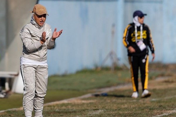 ایراندوست: زنان جدا از پختن قرمه‌سبزی می‌توانند فوتبال بازی کنند/ هزینه 100 میلیونی چاله‌های 8 میلیاردی را پر نمی‌کند