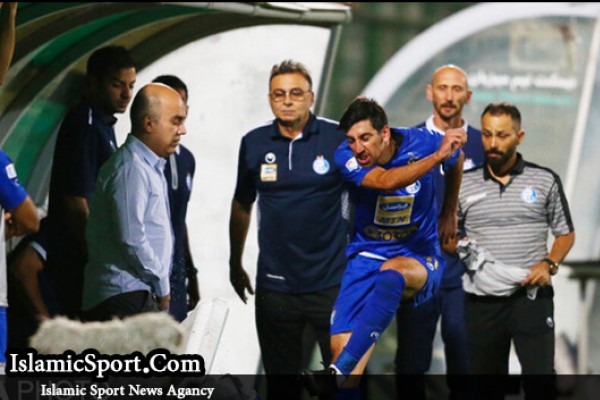 روی ساق استقلالی‌ها بنویسید: "شکستنی، نزدیک نشوید!"