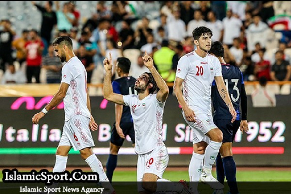 علیدوستی: درک, شعور و شادابی به تیم ملی فوتبال تزریق شده است/ می‌توانیم بحرین را راحت شکست دهیم 