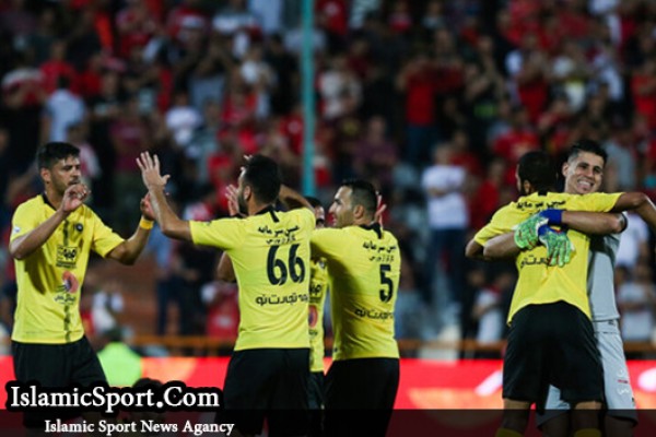  آمارهای جالب تراکتور و سپاهان پس از ۷ هفته/ رکورد حسینی در خطر شکستن!