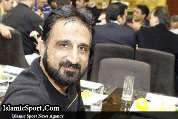  نوری: مشاور جدید فتحی، پرسپولیسی است/ چرا عاشقان استقلال بیرون از باشگاه نشسته اند؟