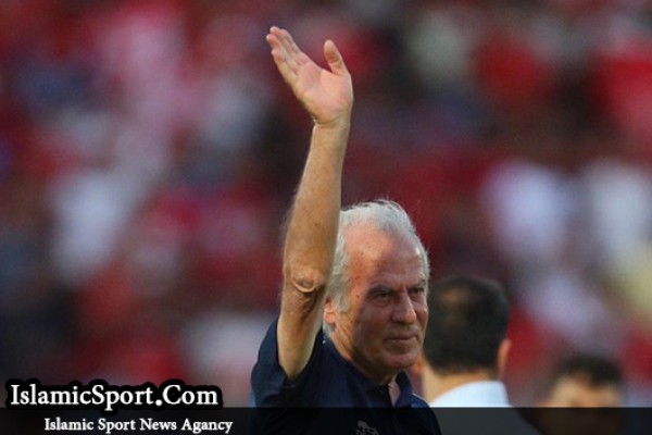 صادقیان: دست دنیزلی برای انتخاب بازیکن مقابل استقلال باز است/ برنامه‌های ویژه برای تماشاگران تراکتور